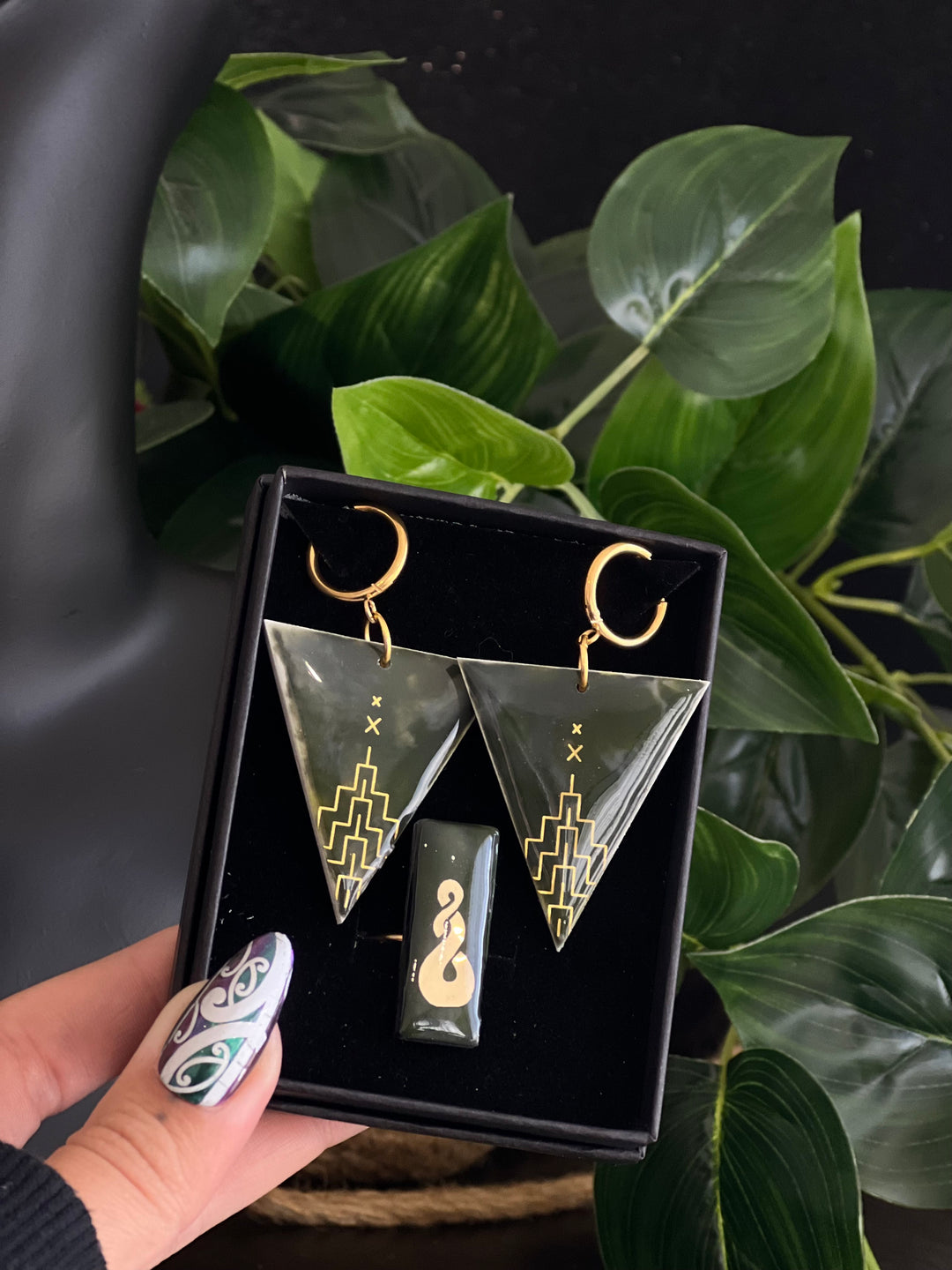 Hand painted Pounamu | Earrings & Ring Set