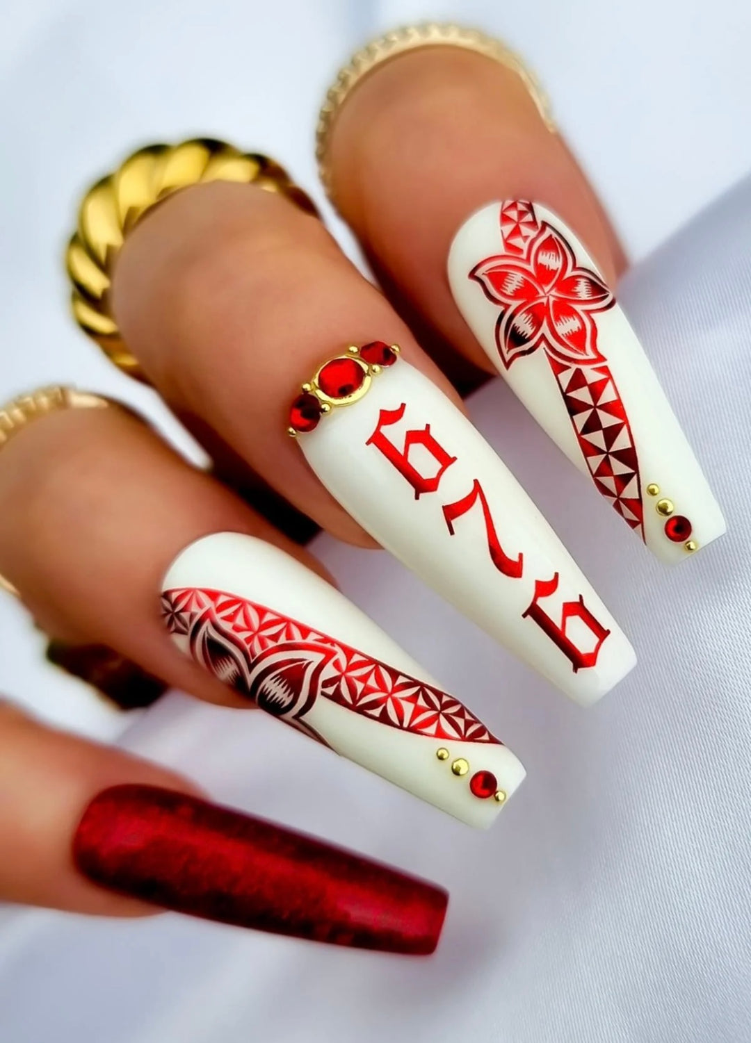 676 Red Island Foils | Nail Set | A Prim Improper Nails Recreation