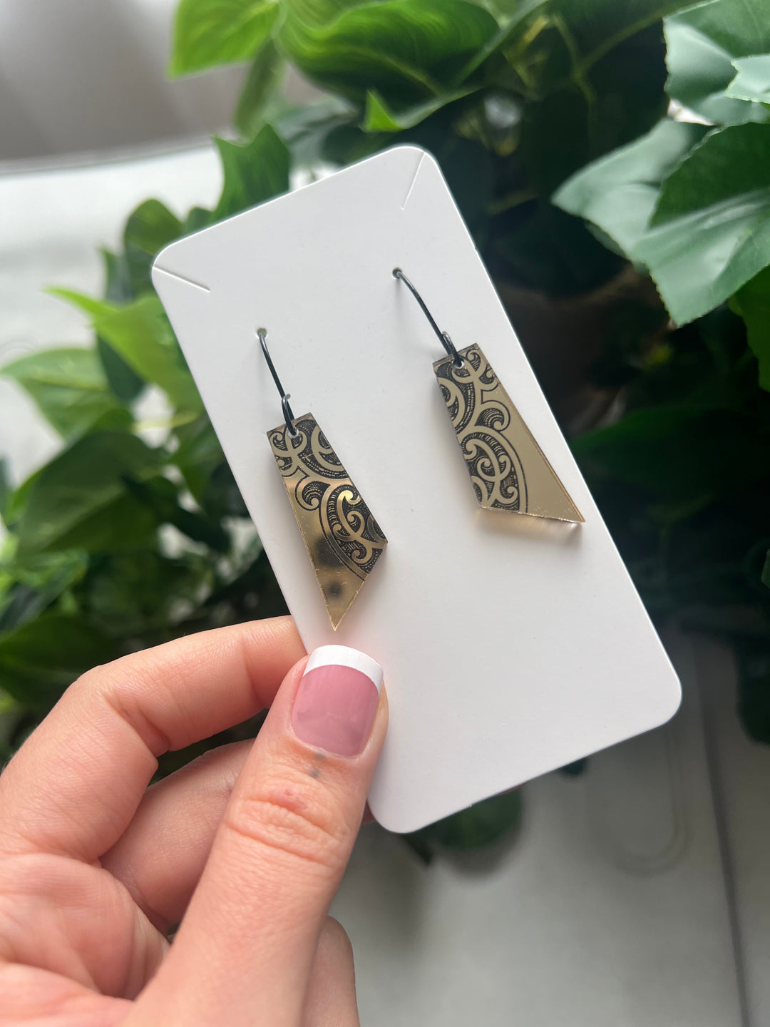 Ahurei Mini Mirror Gold & Black | Short Earrings