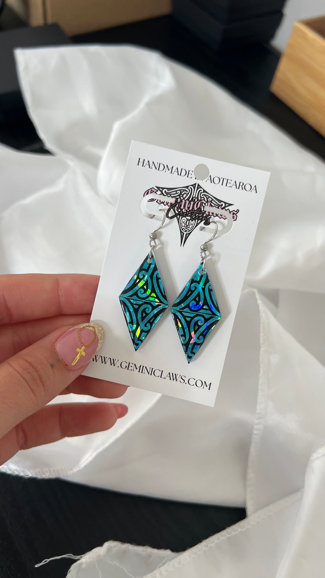 Tupuranga | Holo Sky Blue | Taimana |  Silver Hooks