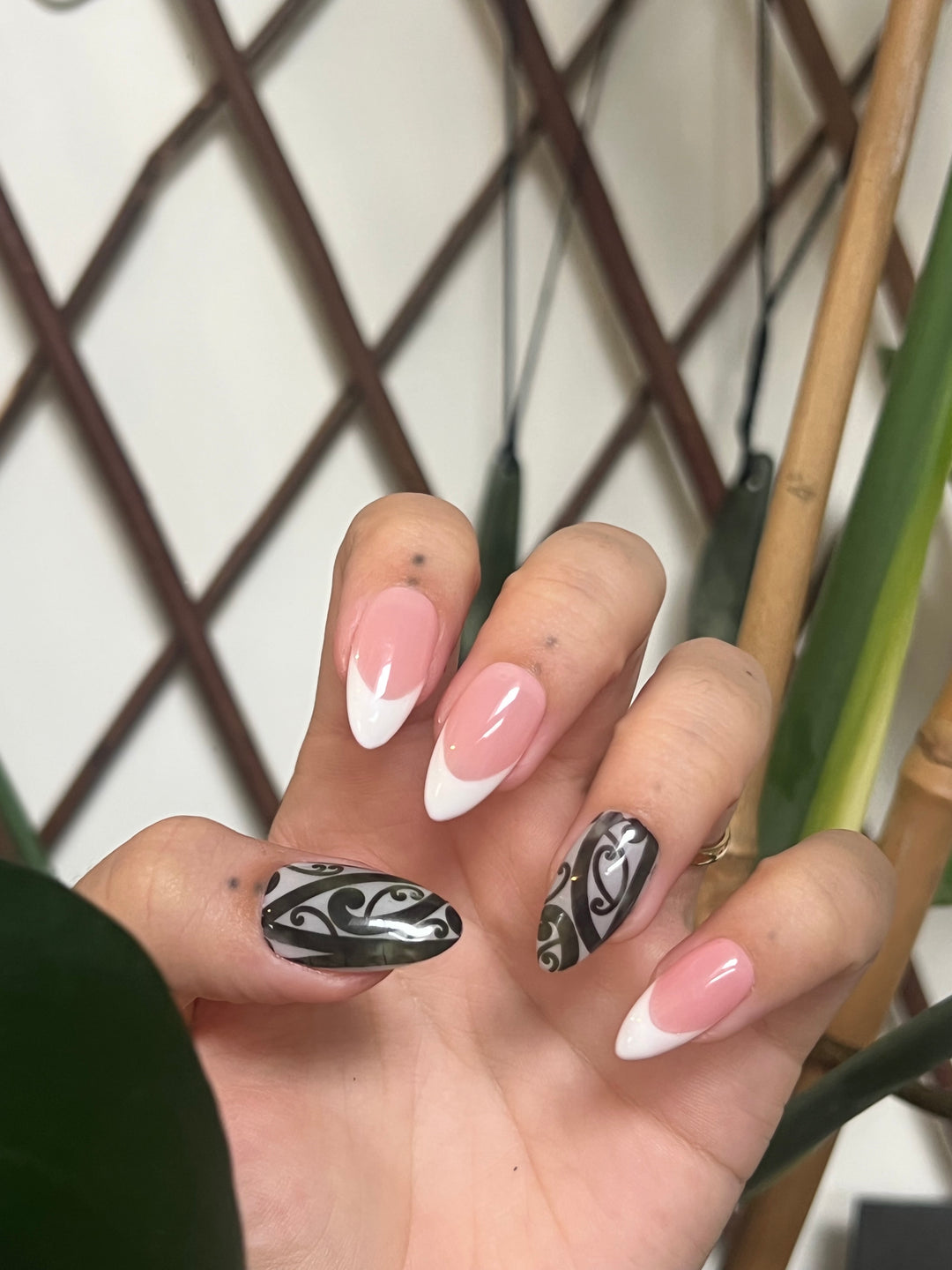 Pounamu | Dark Te Ao Marama | French Tips | Press Ons