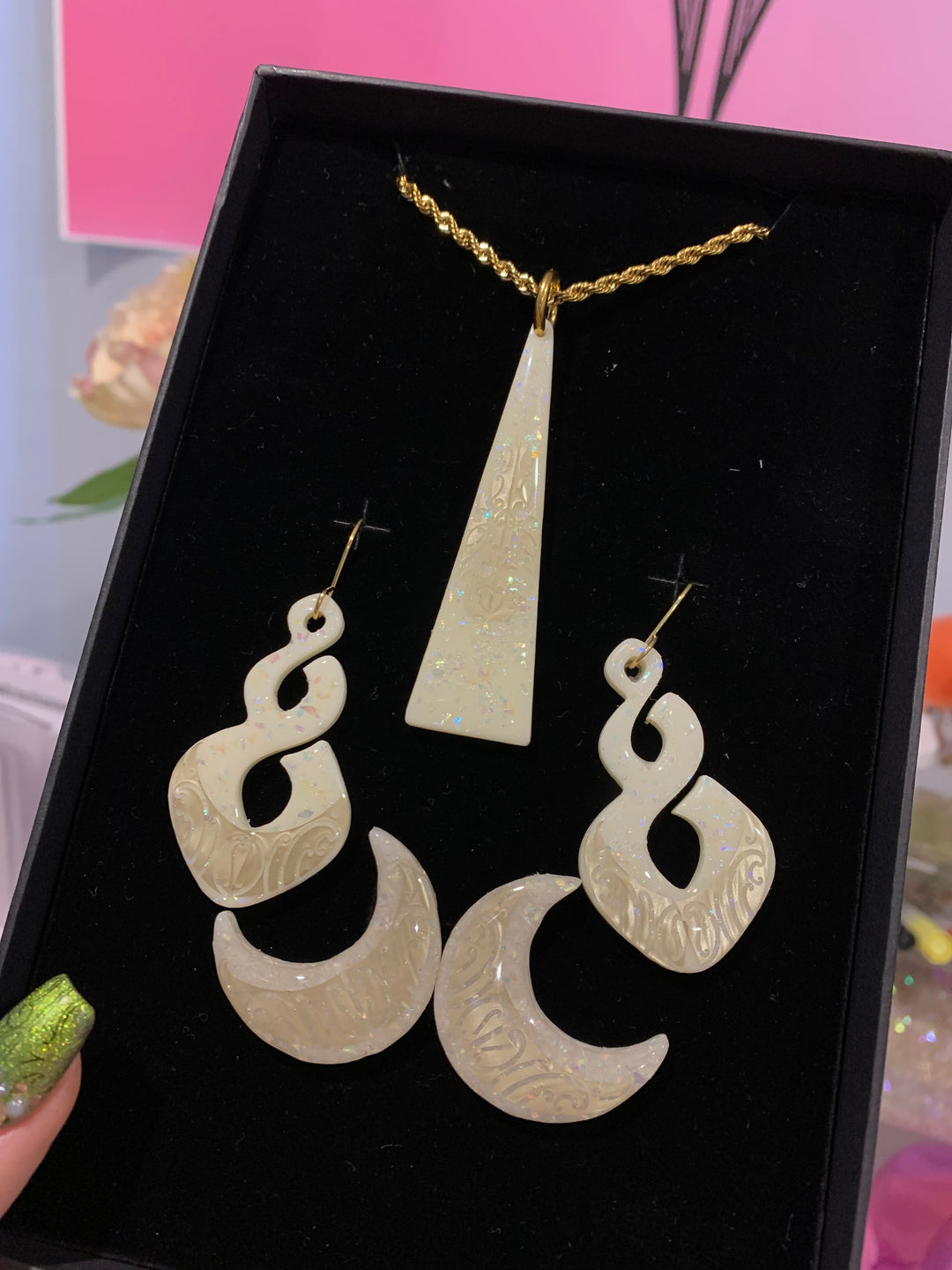 Champagne Shimmer Statement Set