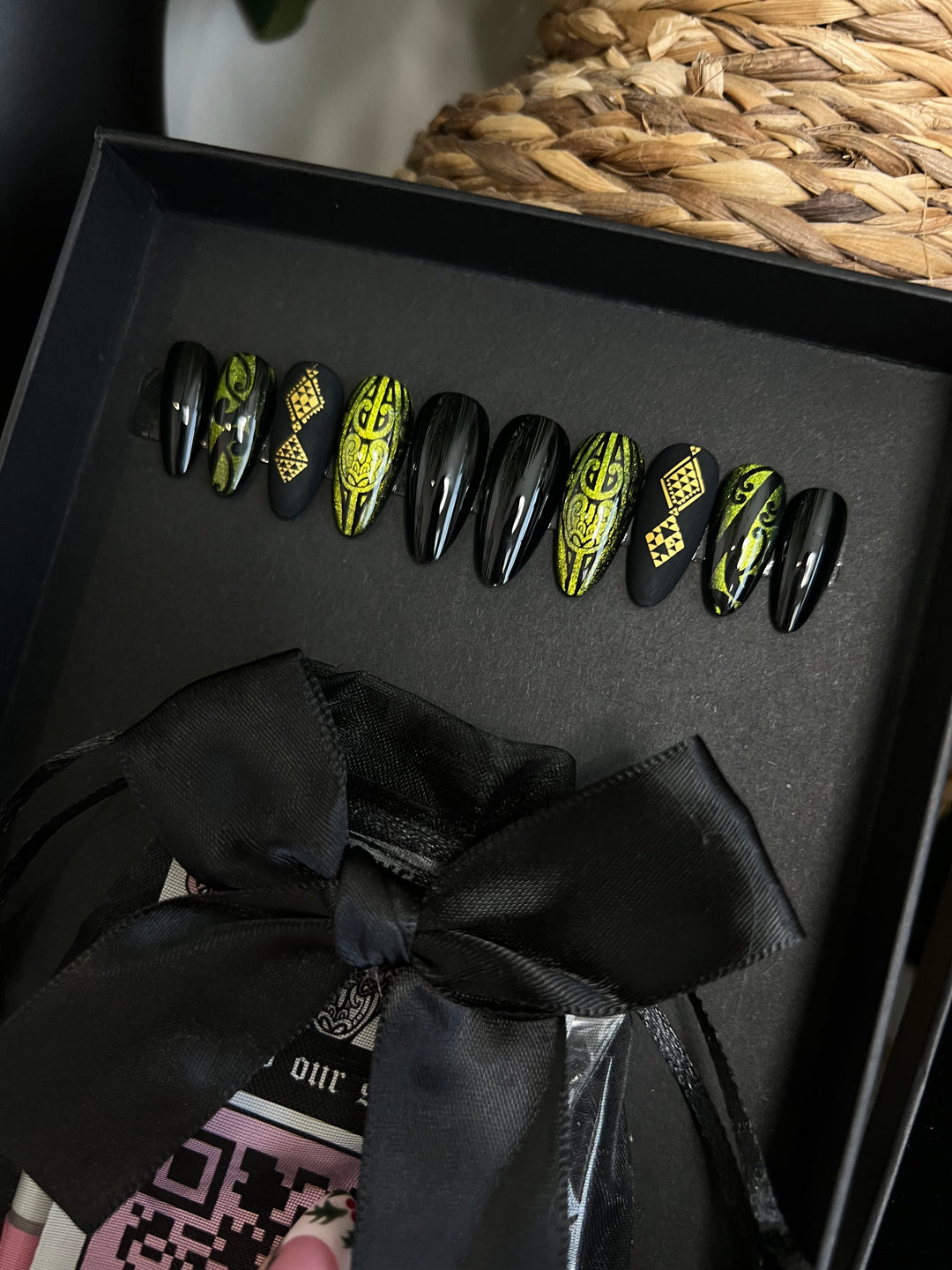 Kākāriki Cat Eye Mana Māori Gift Set