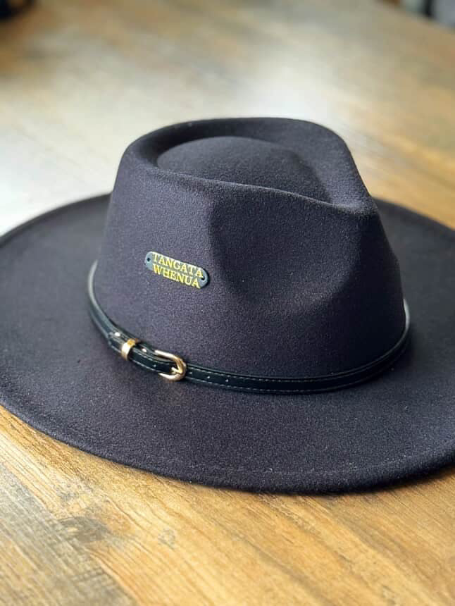 Wide Brim Black Potae