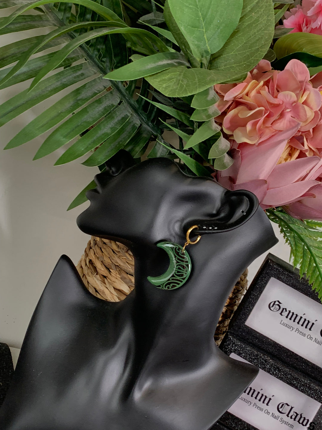 Whatu Mārama Drop Earrings