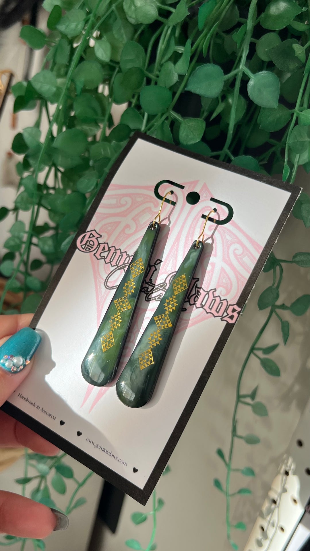 Handpainted Stone Inspired | Taniko Long