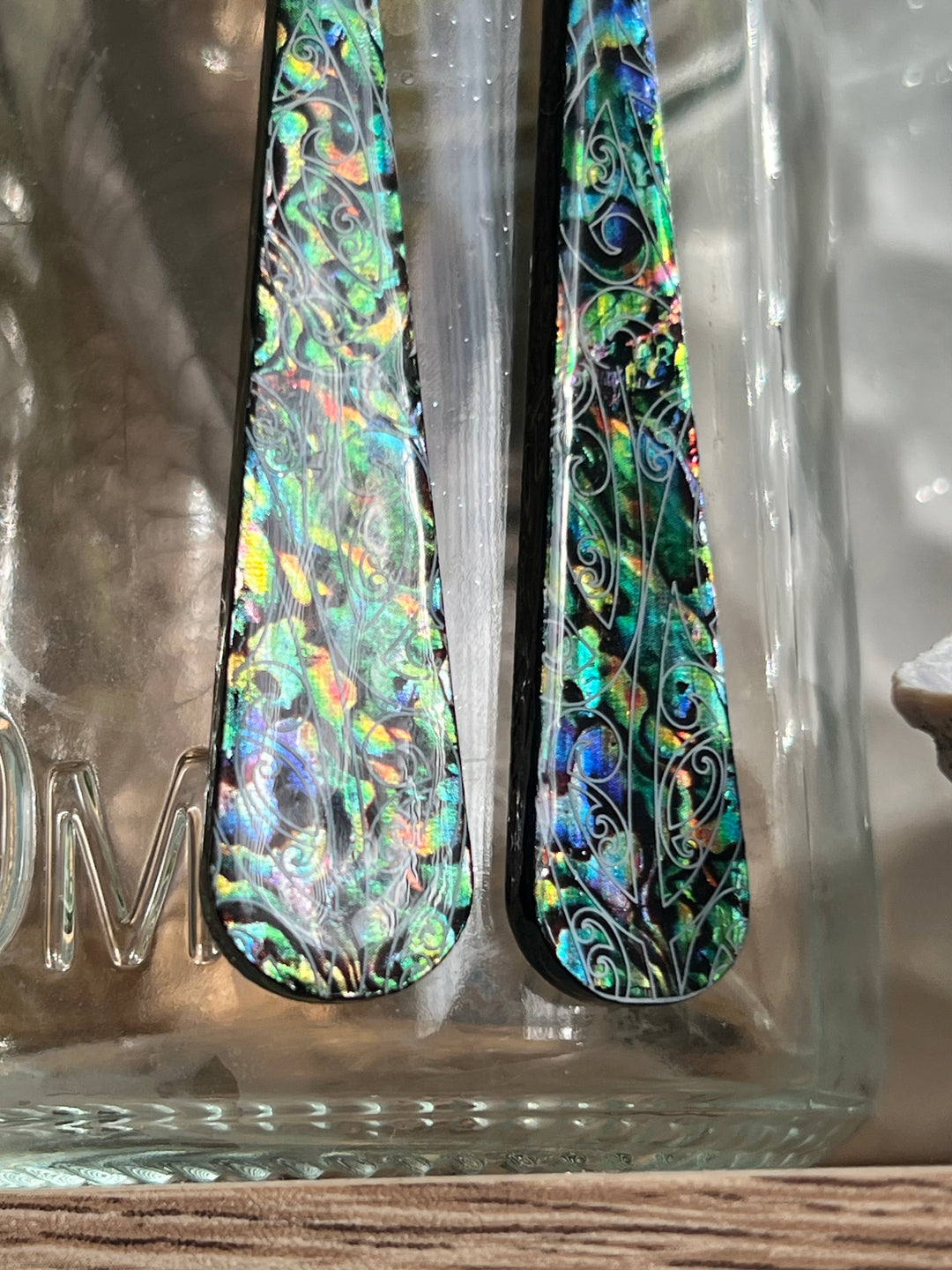 SHELL X WHANAUNGATANGA | LONG DROP EARRINGS