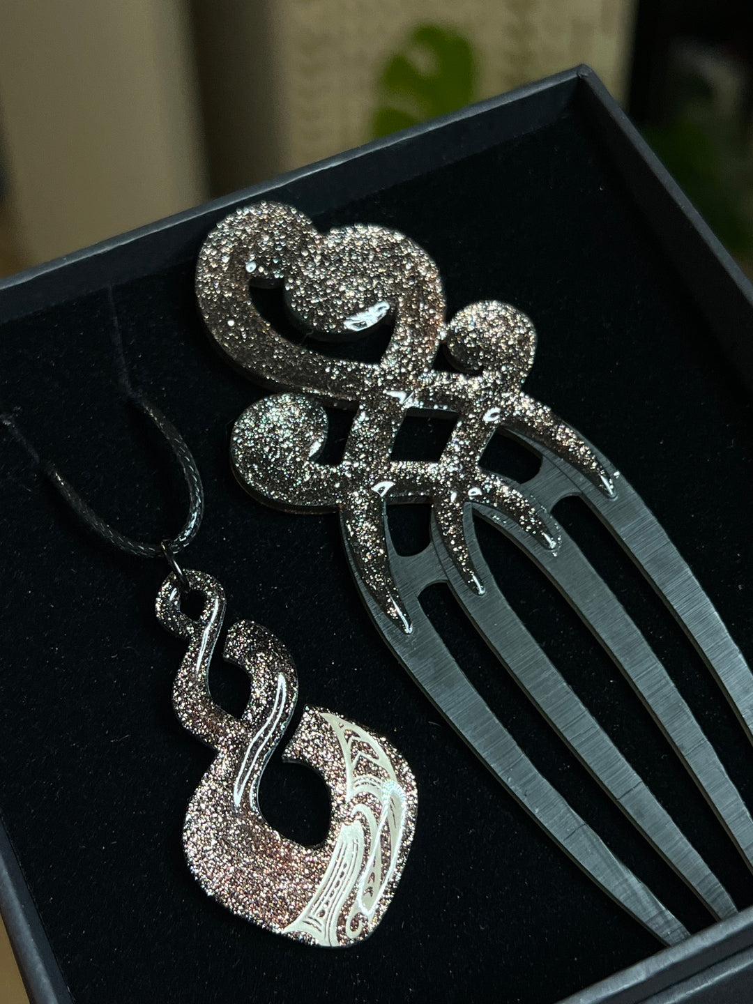 Champagne Tamariki Heru Set