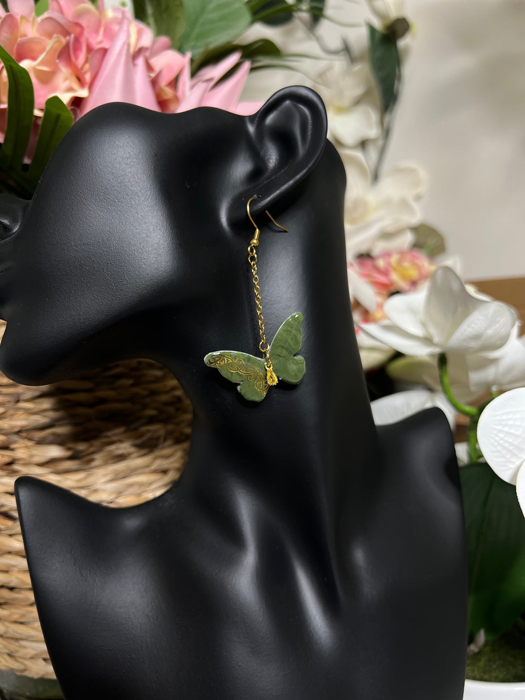 Pūrerehua | Drop Earrings | Gold auaha designs