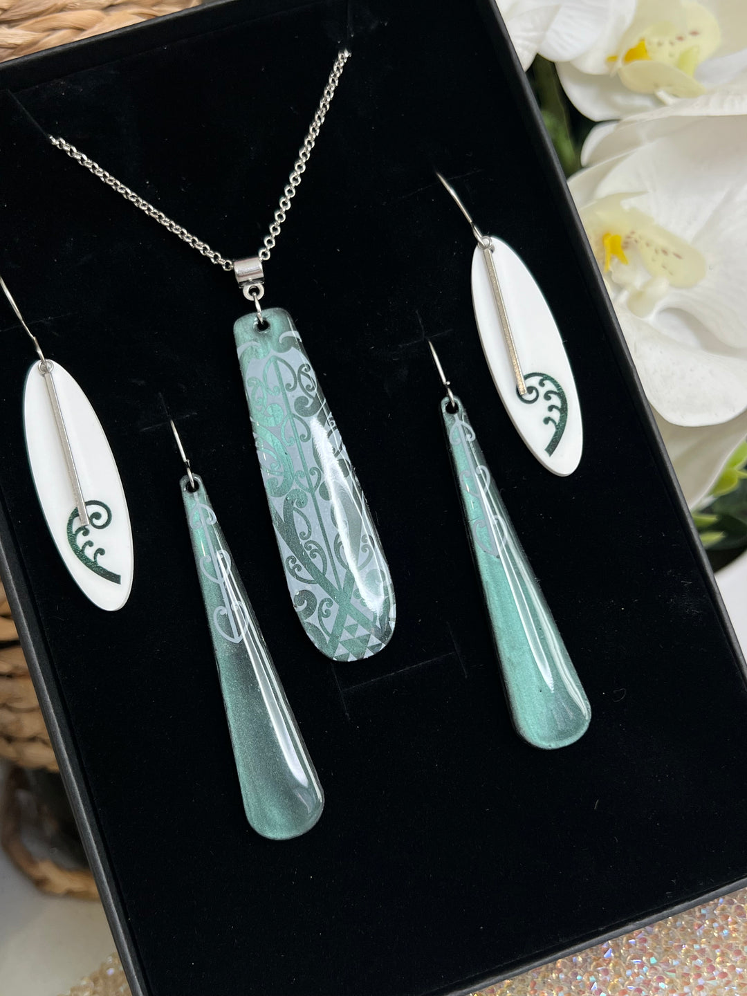 Te Awa Statement Set