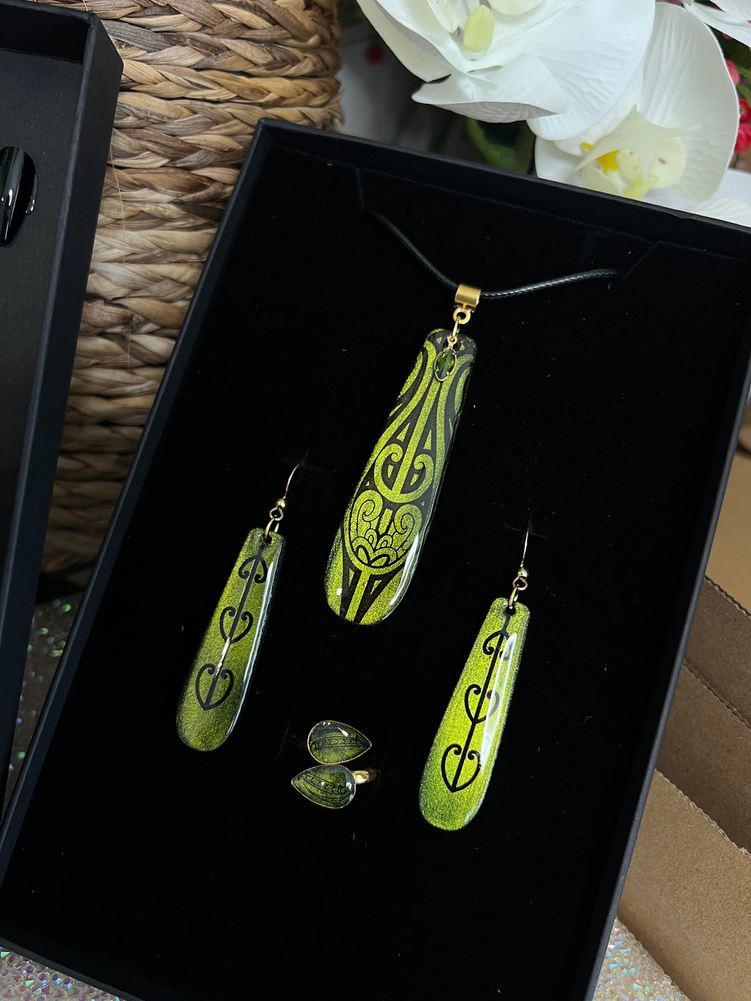 Kākāriki Cat Eye Mana Māori Gift Set