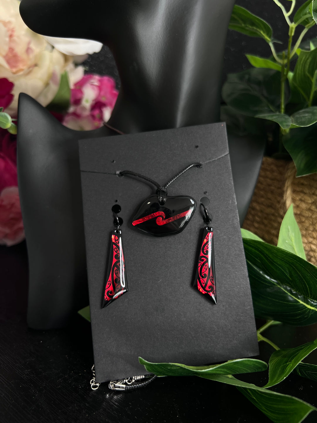 Red & Black | Tino Mana Māori | Mini Set | Earrings & Pendant