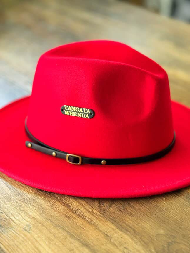 Medium Brim Red Potae