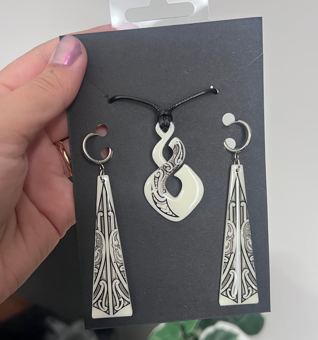 Matching Set | Earrings & Pikoru Pendant