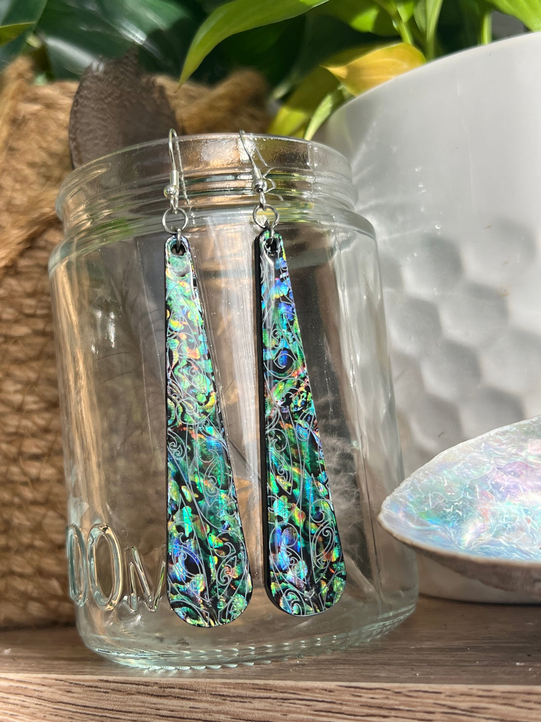 SHELL X WHANAUNGATANGA | LONG DROP EARRINGS
