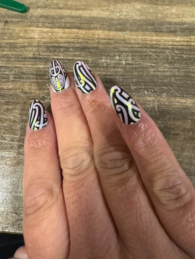 Unicorn Come | Māori Designs | Press on Set