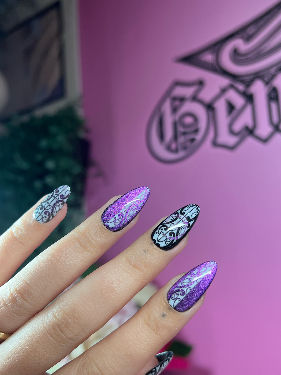 Te Pō Petite| White | Purple Galaxy | Press Ons