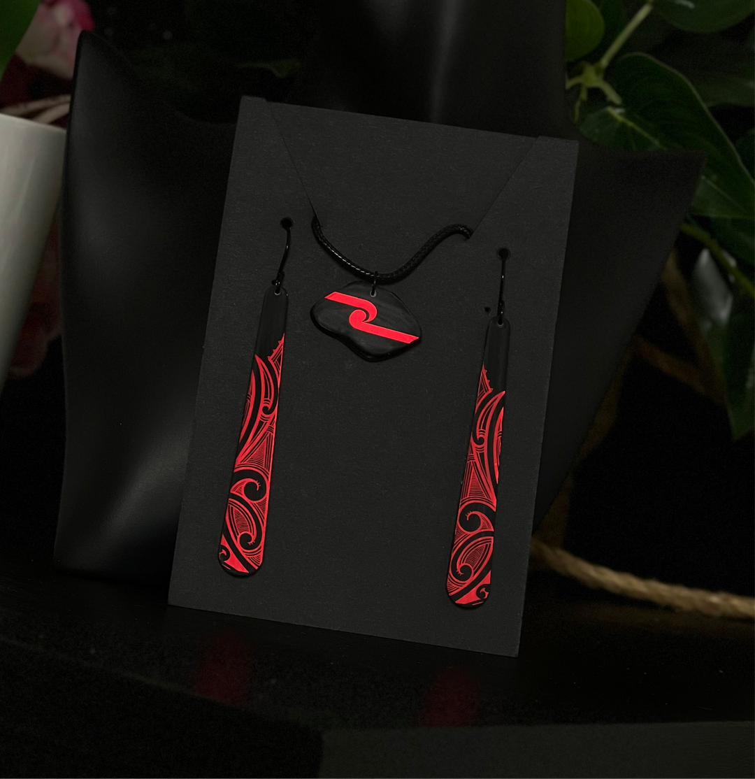 Black & Red | Maori Designs | Necklace & Earrings Set