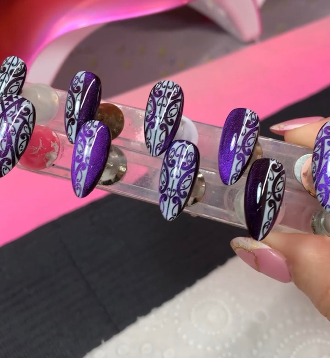 Te Pō Petite| White | Purple Galaxy | Press Ons