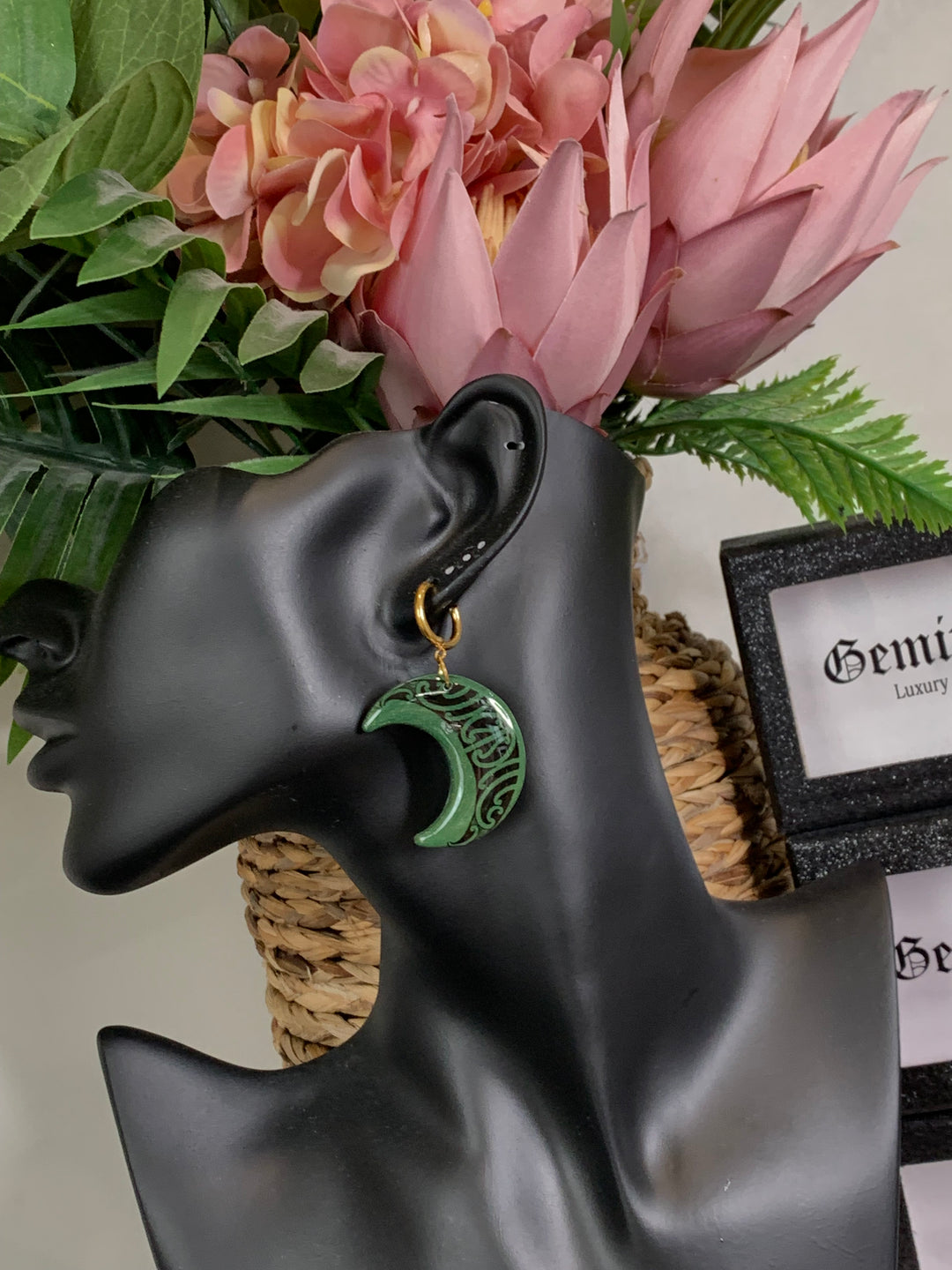 Whatu Mārama Drop Earrings