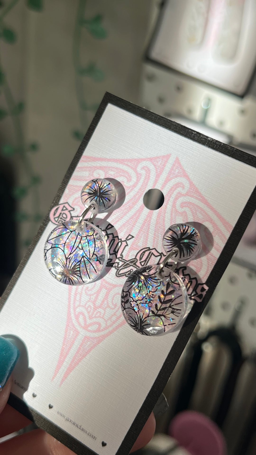 Clear Sparkle Island flowers design (black)