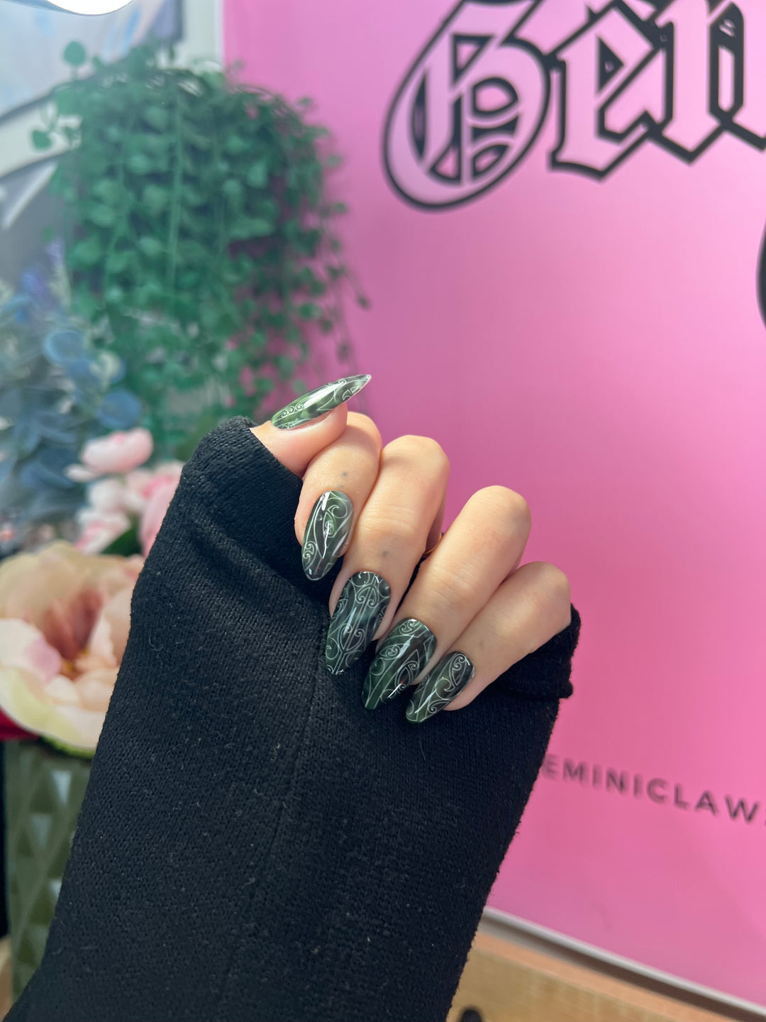 Dark Pounamu x Anamata Full Designed Set | Press Ons