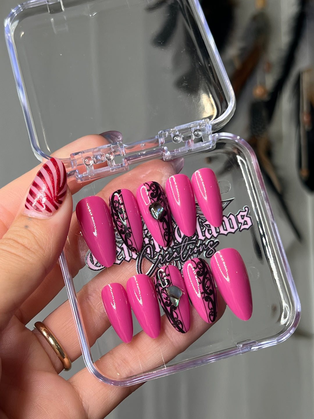 Medium Almond Pink & Black