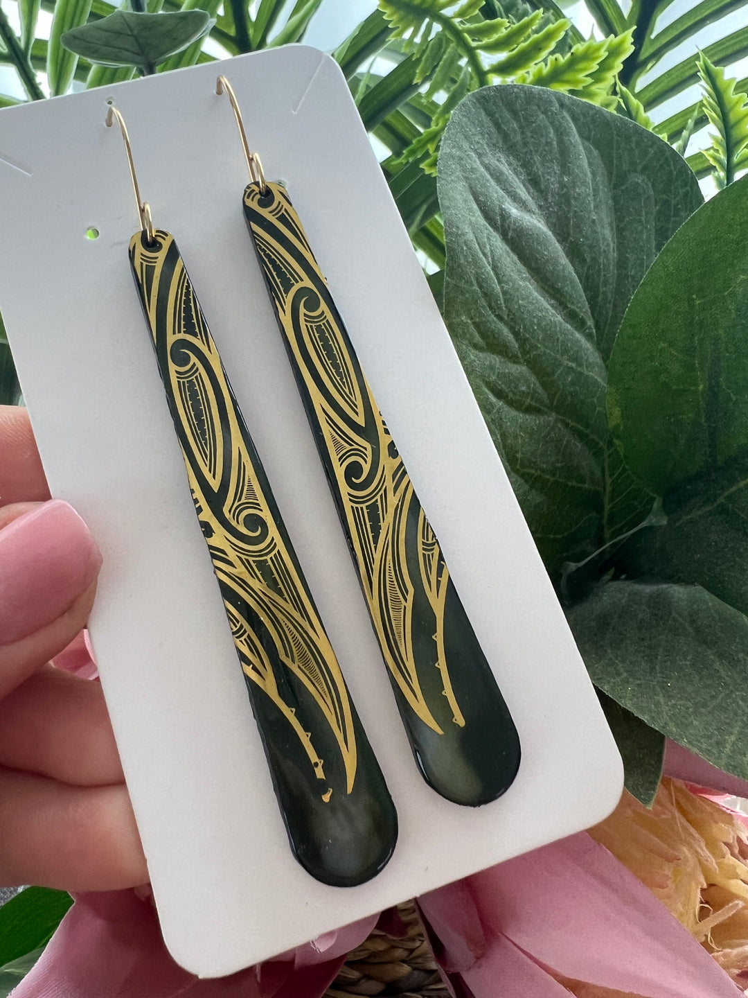Faux Pounamu | Gold Māori design