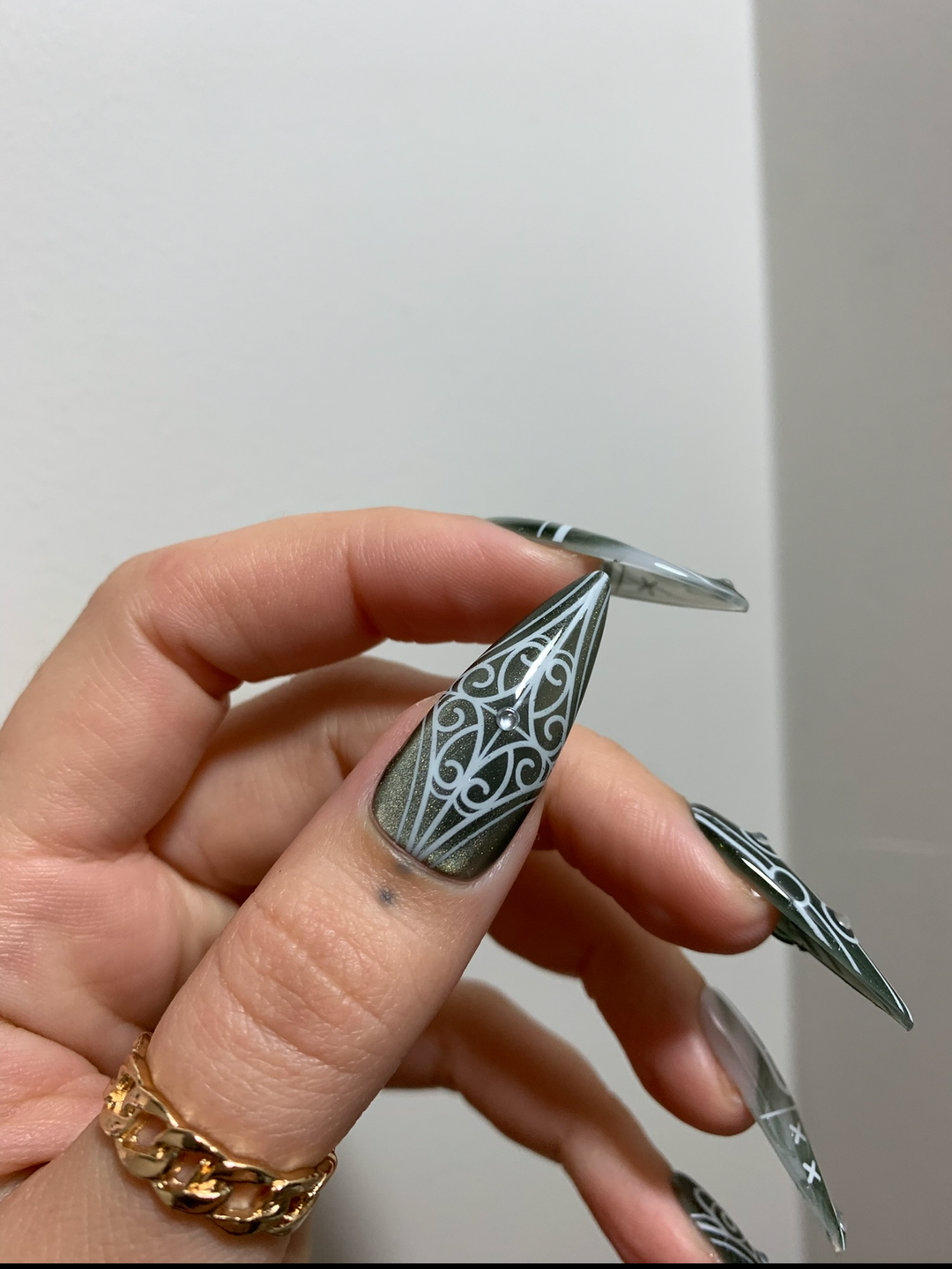Ngā Whetū o Matariki | White | Magnetic Shift Green Base
