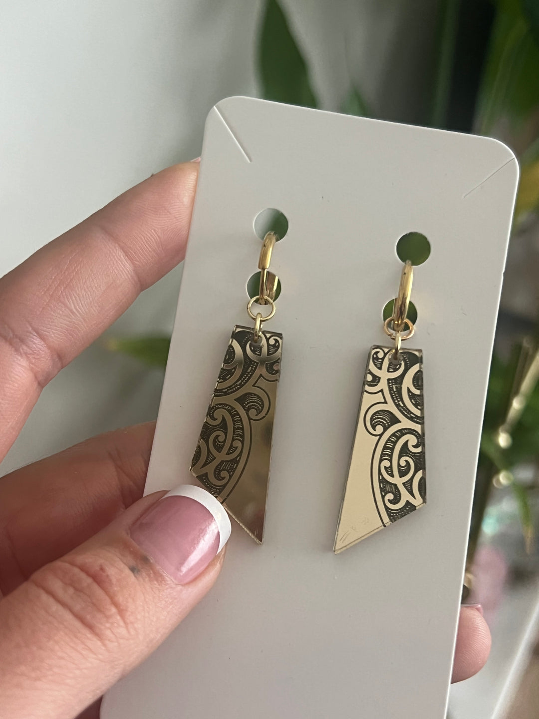 Ahurei Mini Mirror Gold & Green | Short Earrings